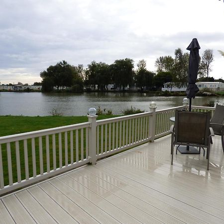 Cedar Lake 58 At Southview Leisure Park Skegness Exterior photo